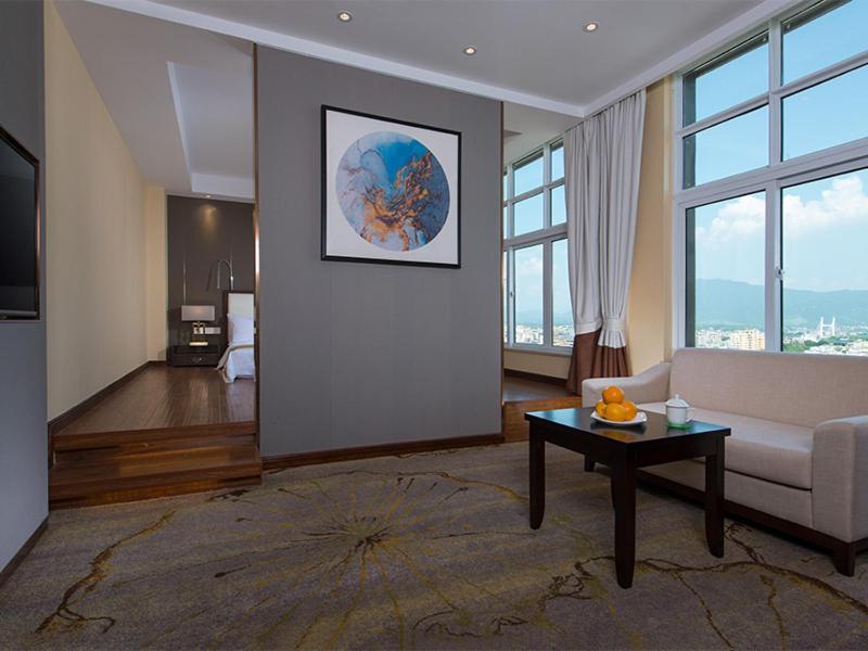 Vienna International Hotel Diecai Wanda High Speed ​​Rail Station Guilin Esterno foto